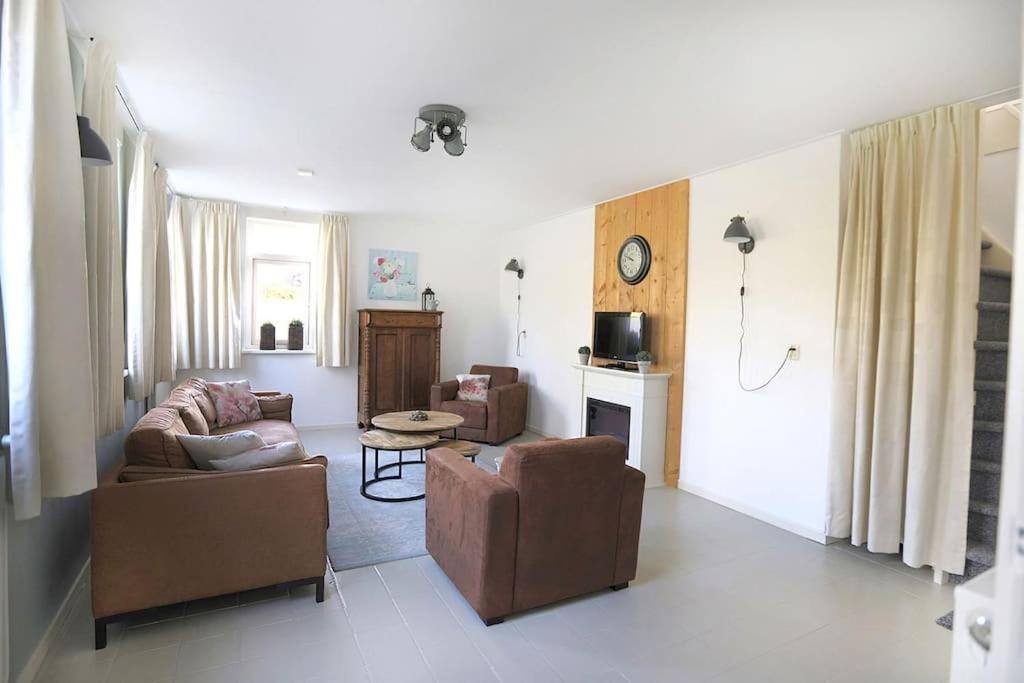Grijpskerkseweg 3 Voorhuis Оосткапелл Экстерьер фото